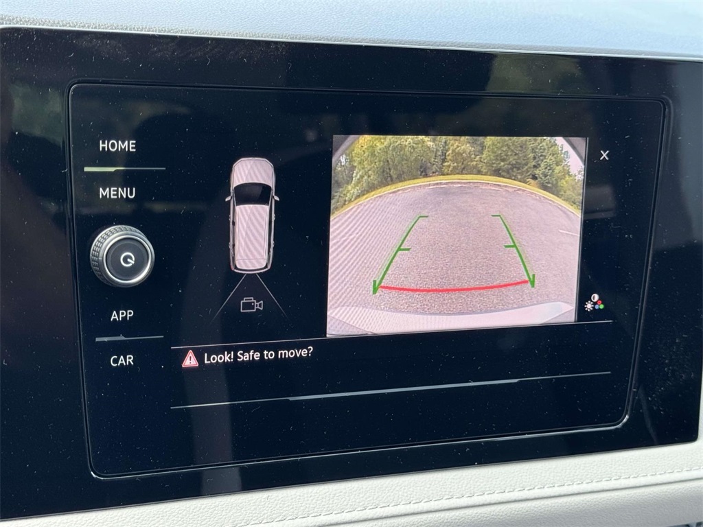 2025 Volkswagen Taos S photo 3