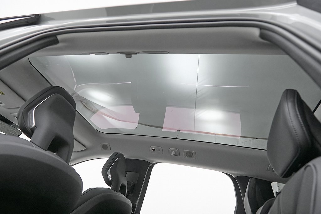 2025 VOLVO EX90 - Image 27