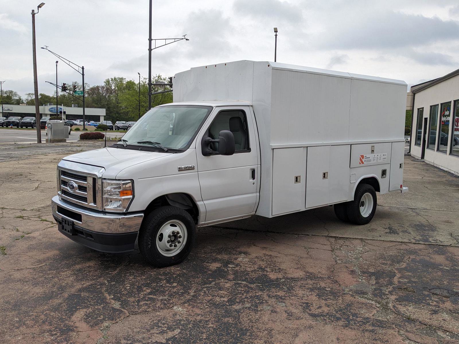 2024 Ford E-350 Base photo 3