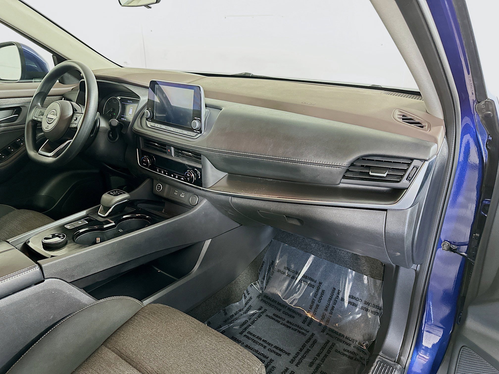 2023 Nissan Rogue SV photo 26