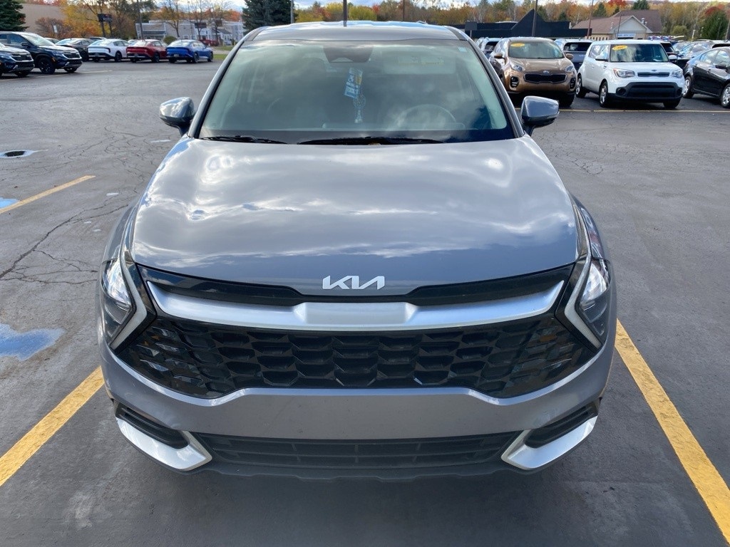 2023 Kia Sportage EX photo 2