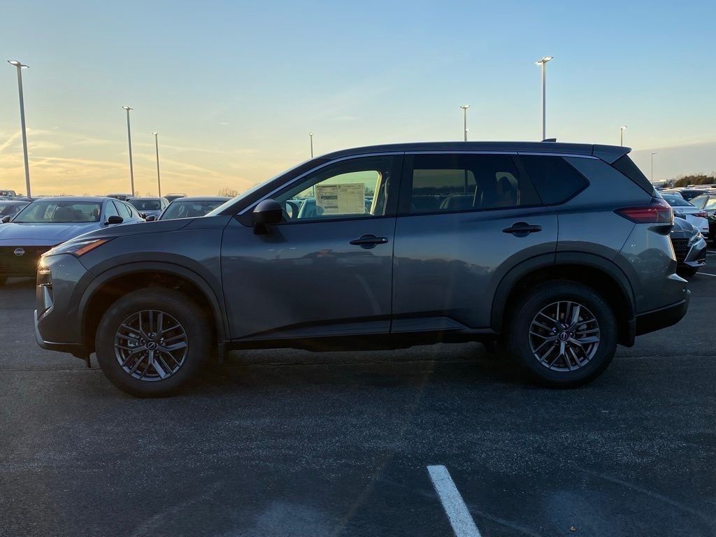 2025 Nissan Rogue S photo 7