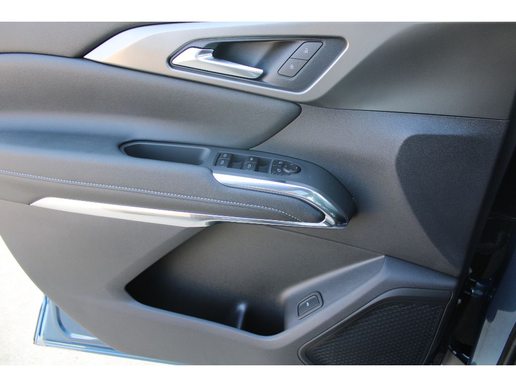 2026 Chevrolet Traverse photo 18