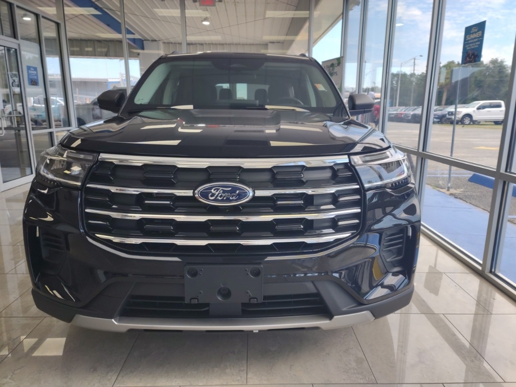 2025 Ford Explorer photo 5