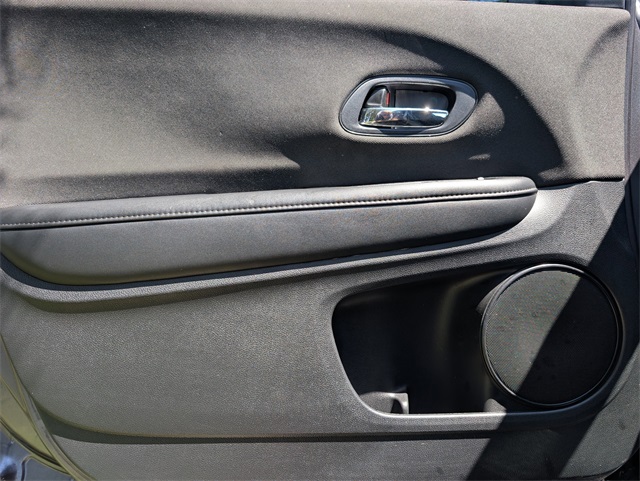 2020 Honda HR-V LX photo 11