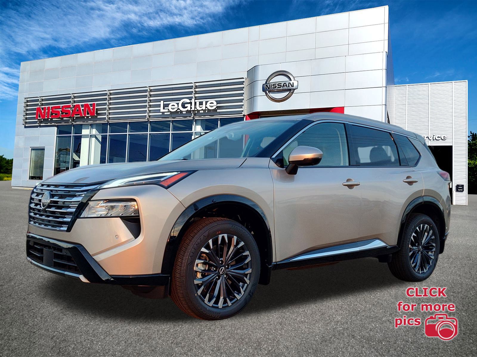 2026 Nissan Rogue Platinum's photo