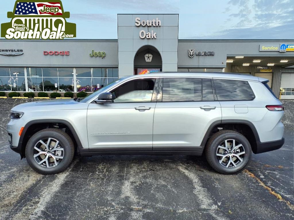 2025 Jeep Grand Cherokee Limited photo 2
