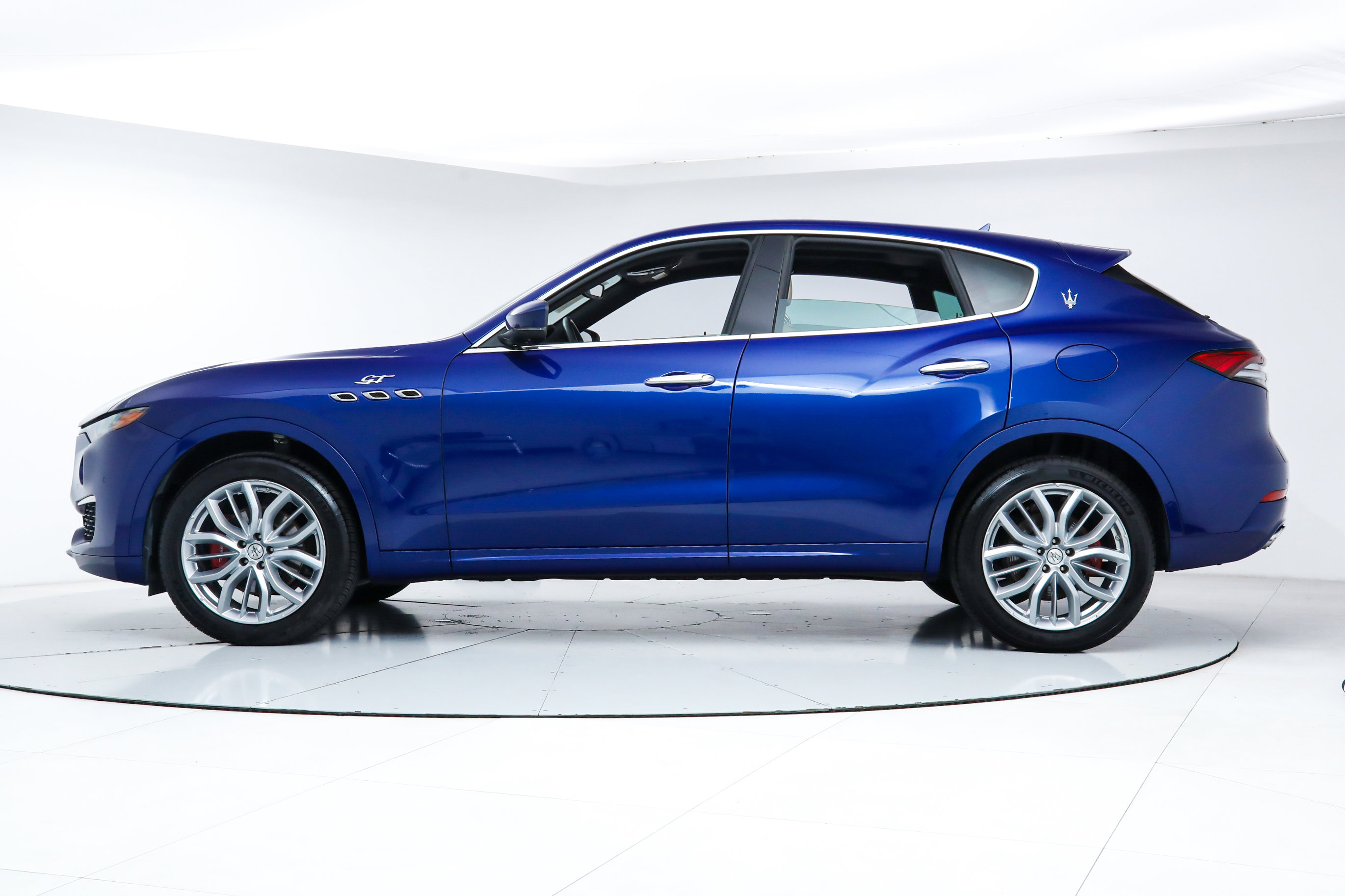 2022 Maserati Levante GT photo 2