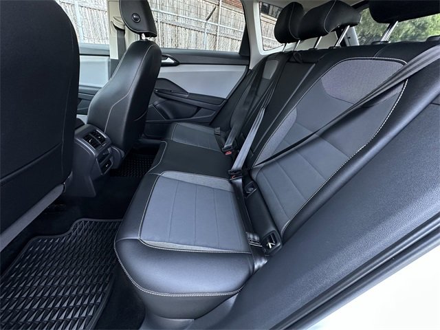 2022 Volkswagen Taos SE photo 21
