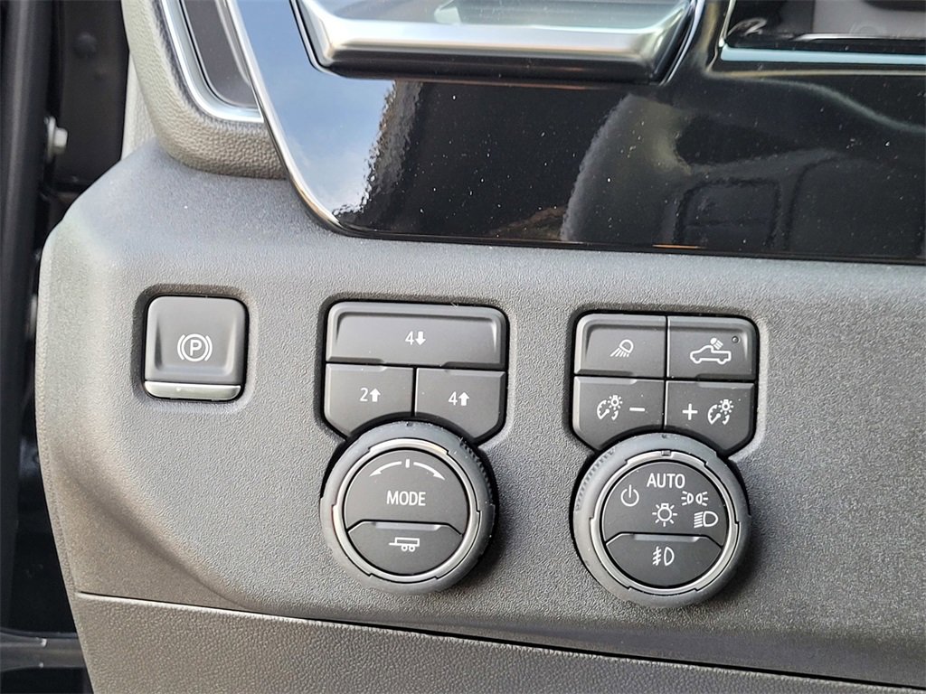 2025 Chevrolet Silverado 2500HD LT photo 19