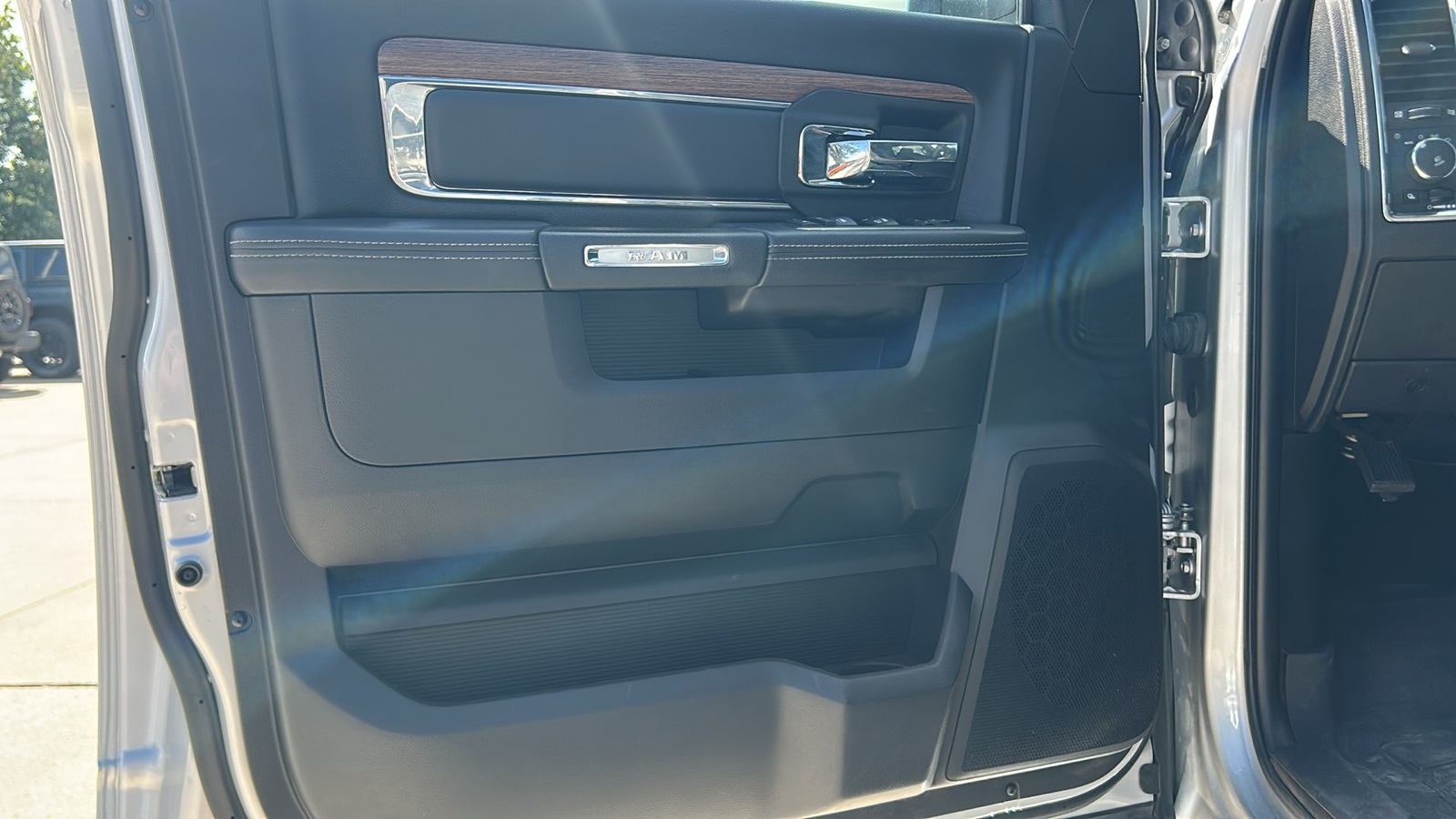 2018 Ram 2500 Laramie photo 17