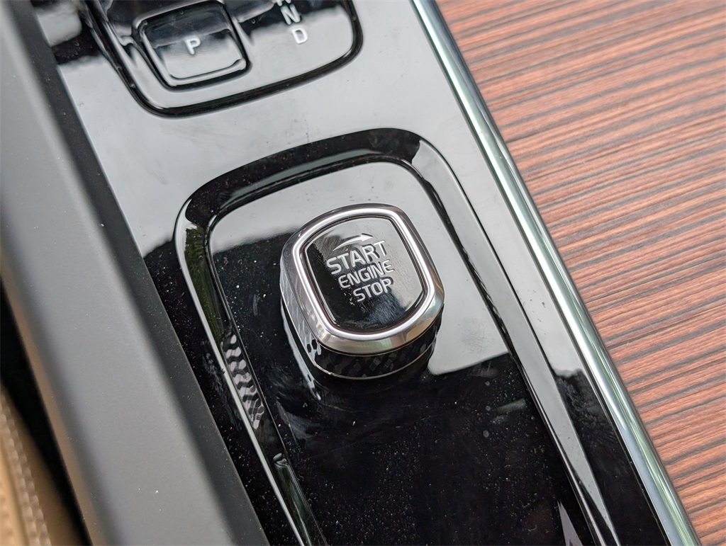 2026 Volvo V60 Cross Country B5 photo 17