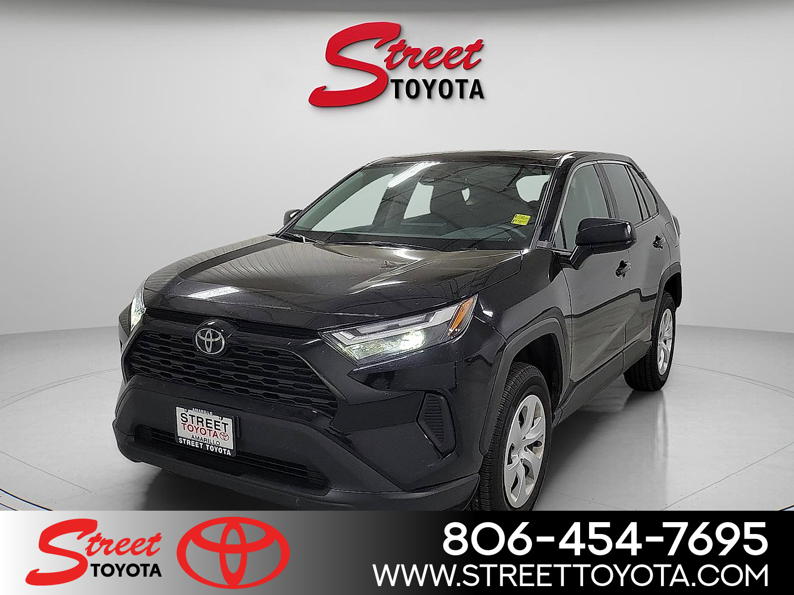 2024 Toyota RAV4 LE's photo