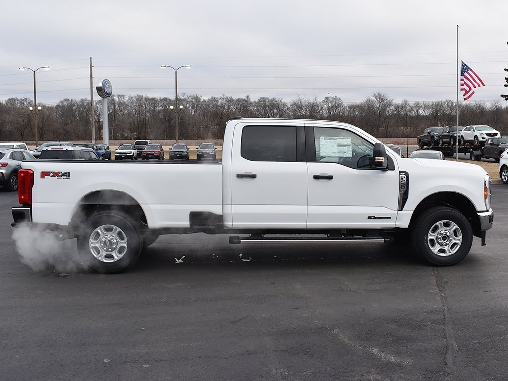 2025 Ford F-250 XLT photo 10