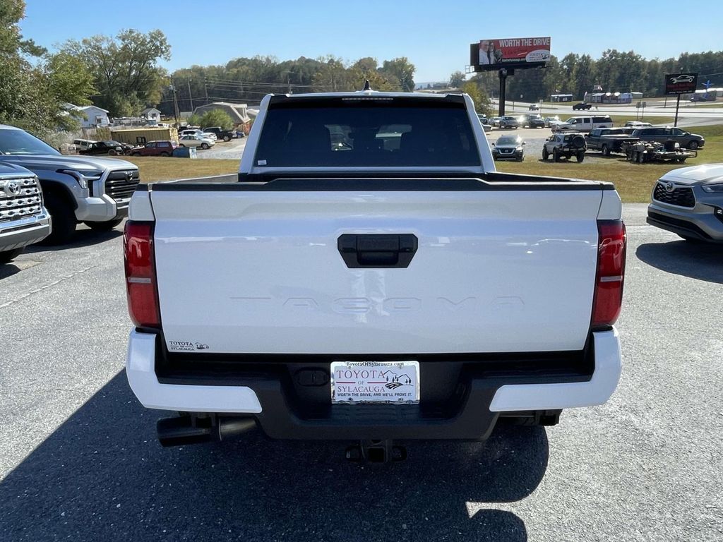 2025 Toyota Tacoma SR5 photo 3