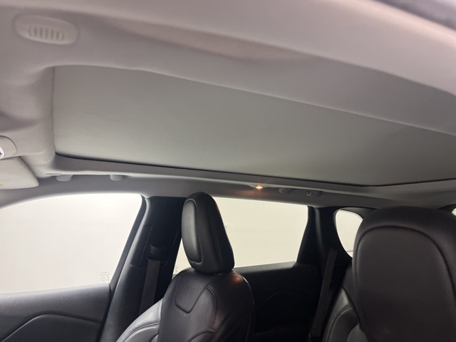 2020 Jeep Cherokee Limited photo 8