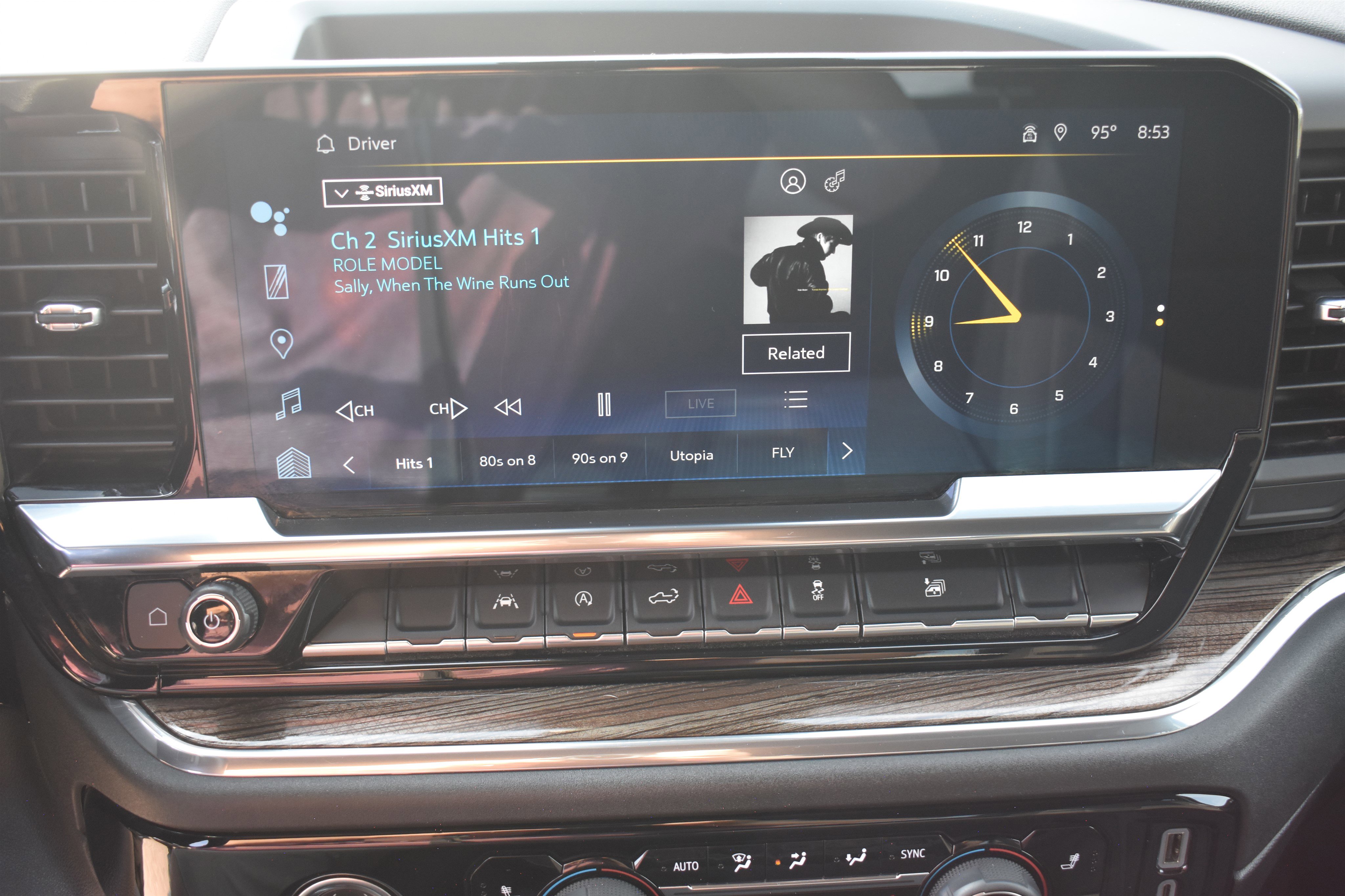 2024 Chevrolet Silverado 1500 LT photo 16
