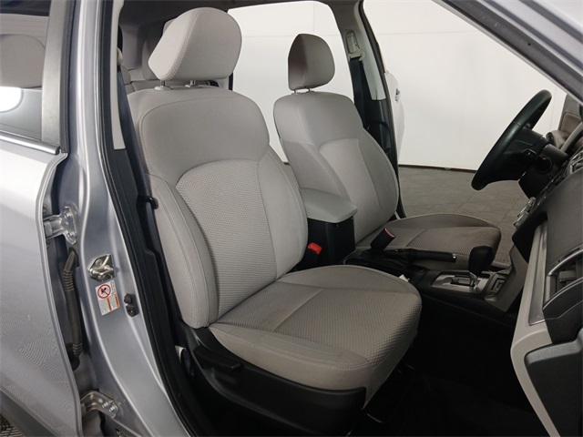 2017 Subaru Forester 2.5i photo 18