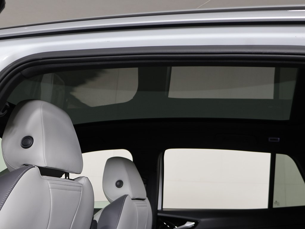 2022 Volkswagen ID.4 Pro S photo 14