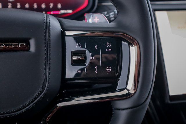 2025 Land Rover Range Rover Sport photo 13