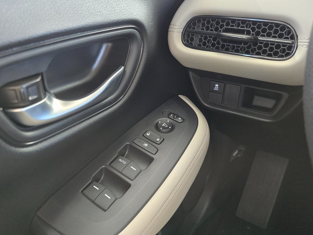 2025 Honda HR-V LX photo 19