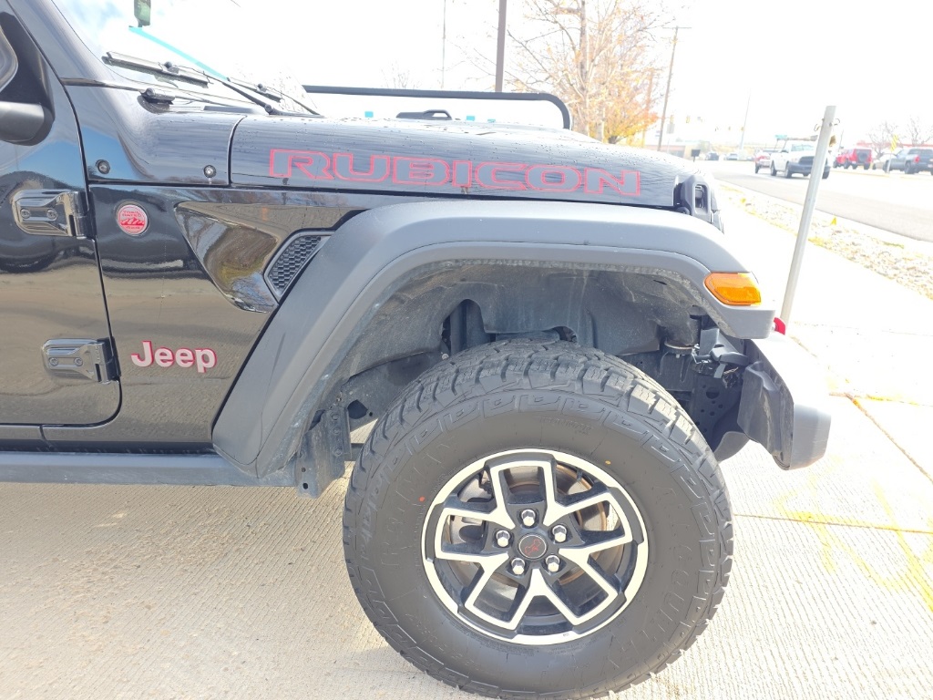 2024 Jeep Wrangler Rubicon photo 2