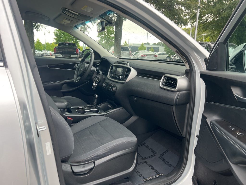 2018 Kia Sorento L photo 16