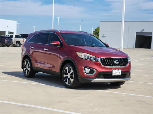 Used 2016 Kia Sorento EX with VIN 5XYPH4A12GG001564 for sale in Buda, TX