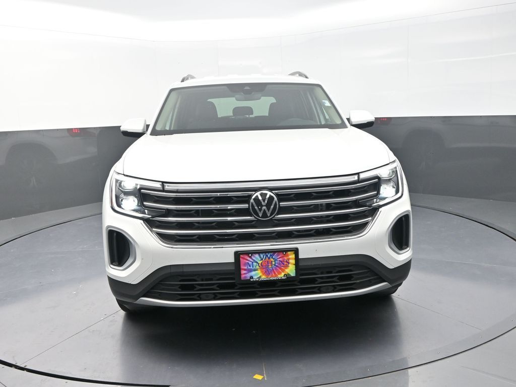 2026 Volkswagen Atlas SE Technology photo 2