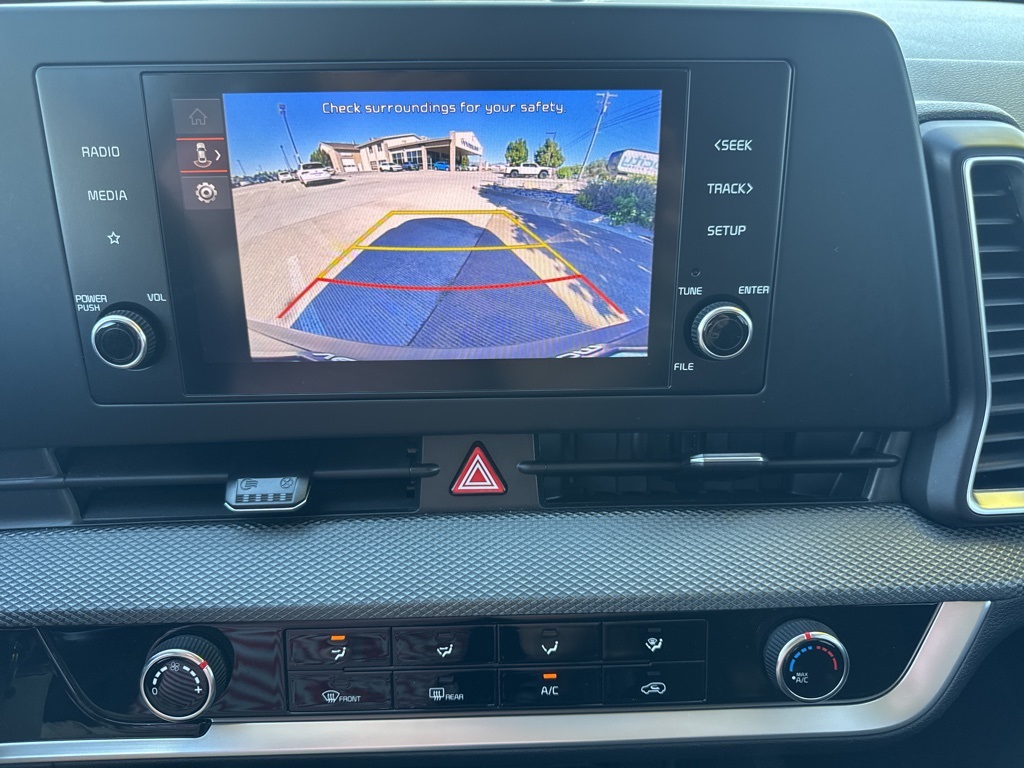2024 Kia Sportage LX photo 11
