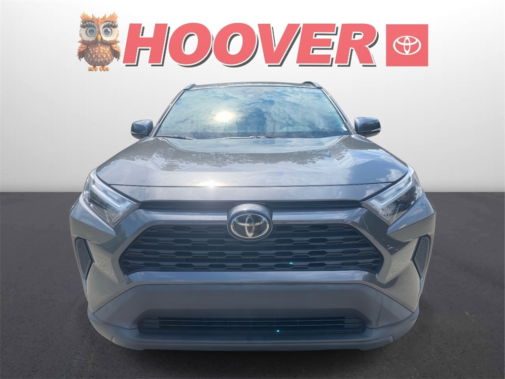 2022 Toyota RAV4 XLE photo 5