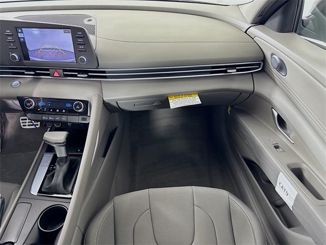 2025 Hyundai Elantra SEL Sport photo 28