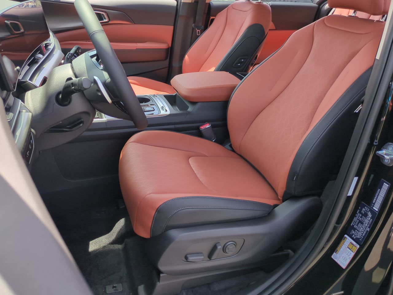 2026 Kia Carnival SX photo 16
