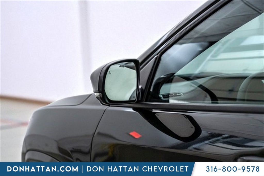 2023 Jeep Compass Limited photo 4