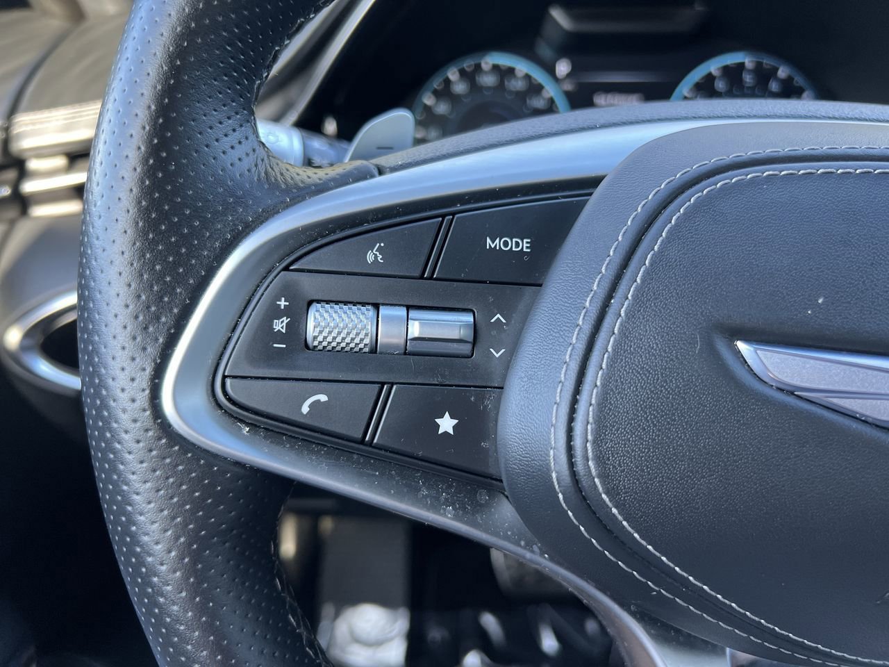 2023 Genesis GV70 3.5T Sport Prestige photo 26