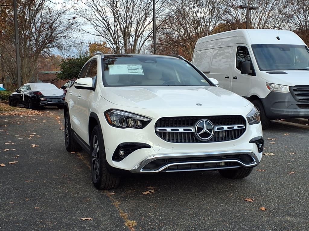 2025 Mercedes Benz GLA 250 4MATIC photo 3