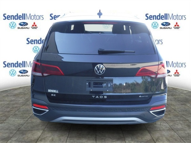 2024 Volkswagen Taos SE photo 8
