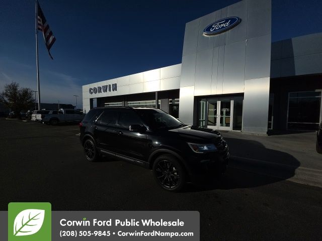 2018 Ford Explorer XLT photo 3