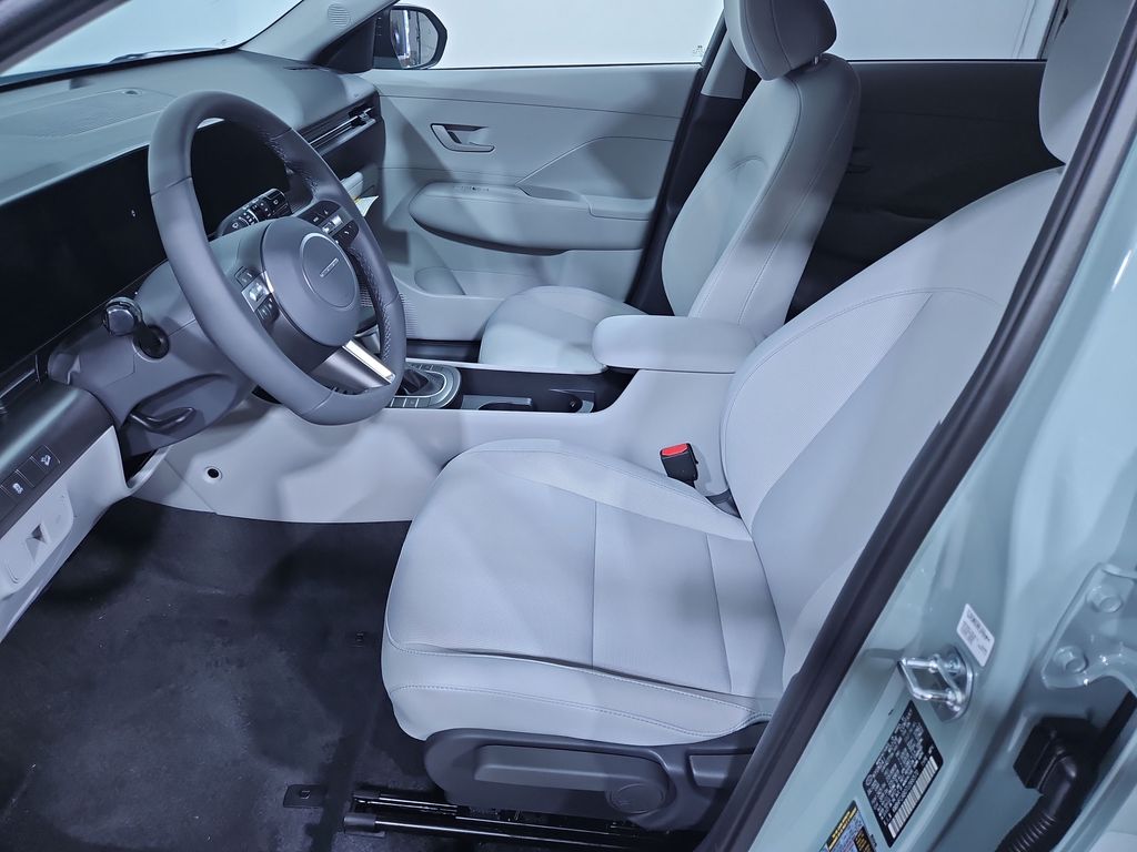 2026 Hyundai Kona SEL photo 9