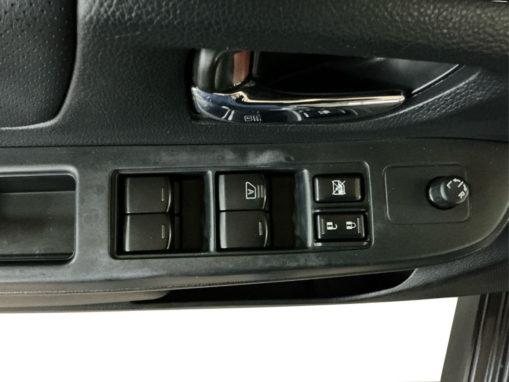 2013 Subaru Crosstrek 2.0i Limited photo 19