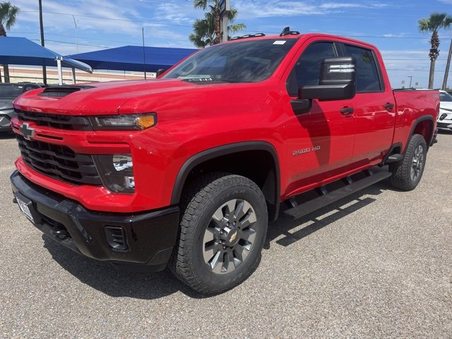2026 Chevrolet Silverado 2500HD Custom photo 3
