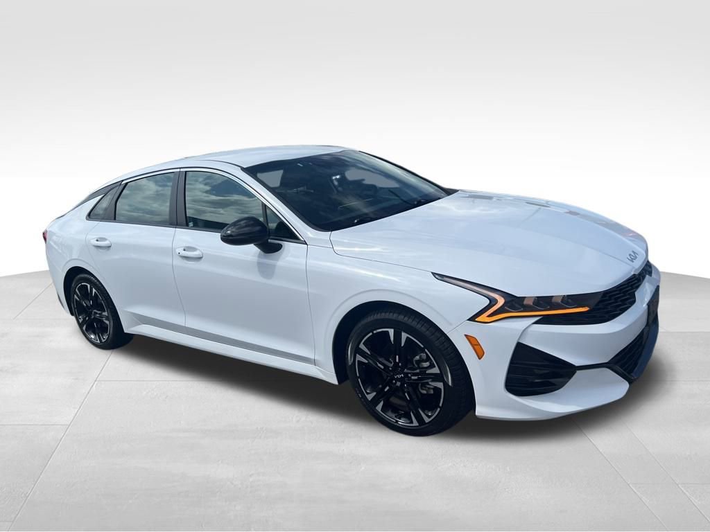 2024 Kia K5 GT-Line photo 3