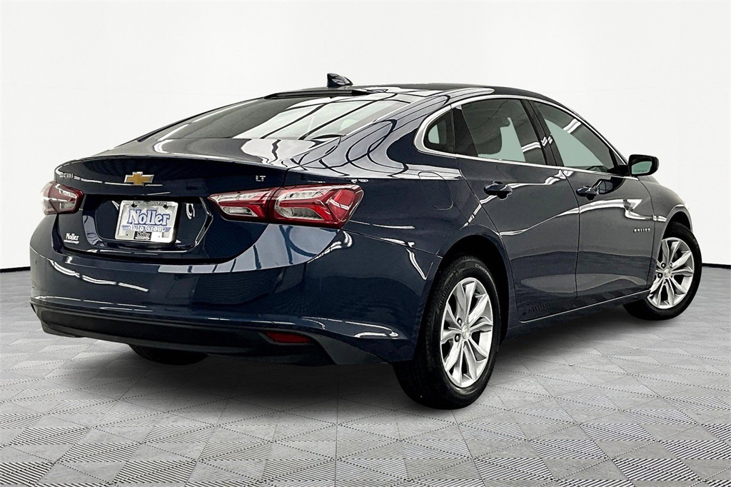 Used 2020 Chevrolet Malibu 1LT with VIN 1G1ZD5ST4LF055786 for sale in Kansas City