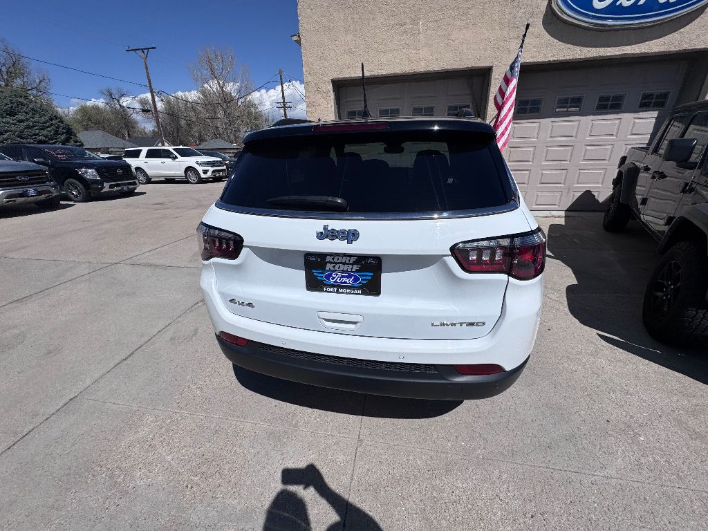 2024 Jeep Compass Limited photo 8