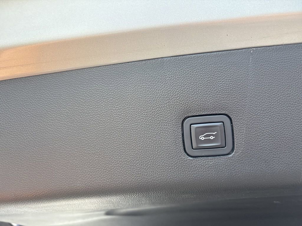 2020 Chevrolet Traverse Premier photo 15