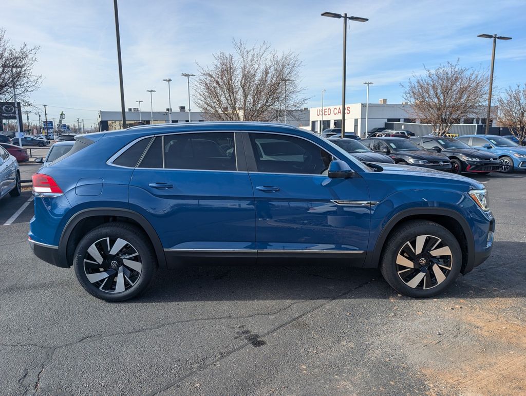 2025 Volkswagen Atlas Cross Sport SEL photo 4
