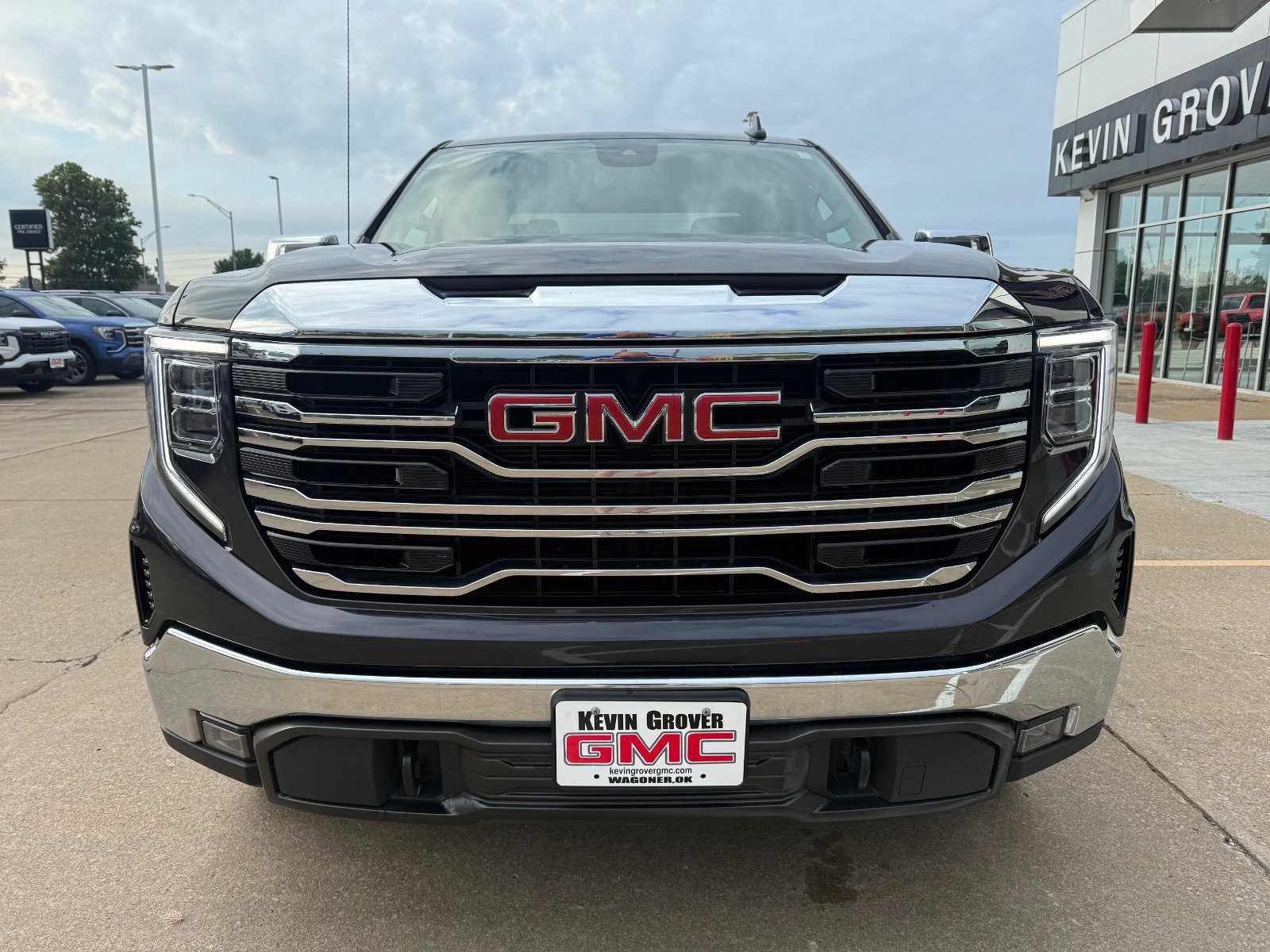 2023 Gmc Sierra 1500 SLT photo 2