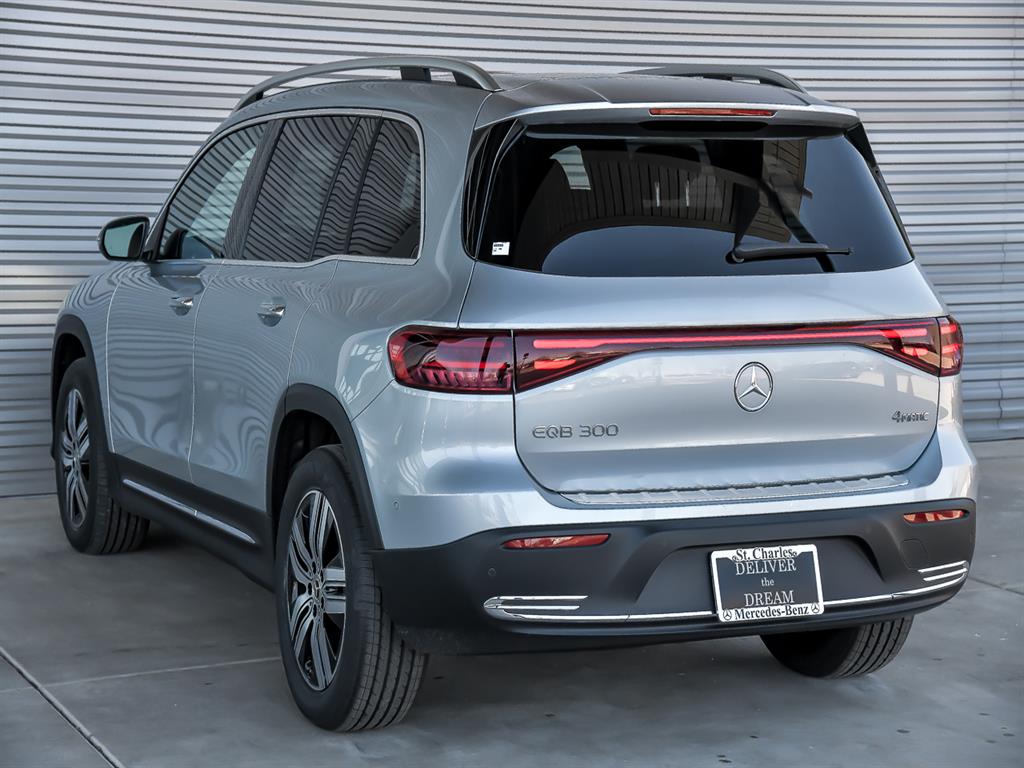 2025 Mercedes Benz EQB 300 4MATIC photo 4