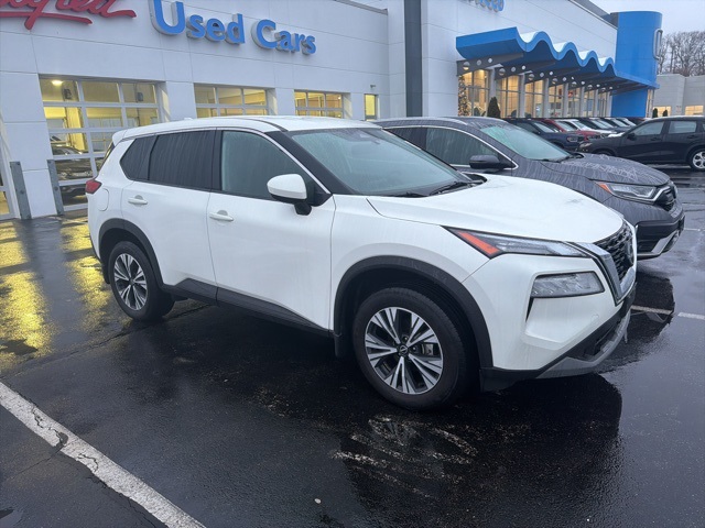 2023 Nissan Rogue SV's photo