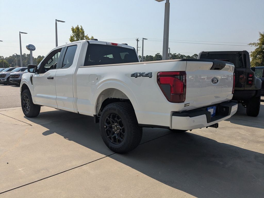 2025 Ford F-150 STX photo 4